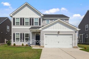 235 McCormick Dr in Suffolk, VA - Building Photo