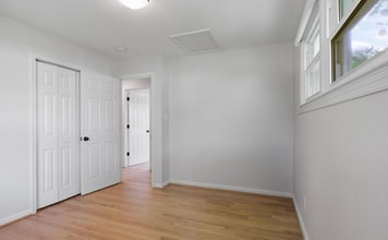 5954 Kedron St in Springfield, VA - Foto de edificio - Building Photo