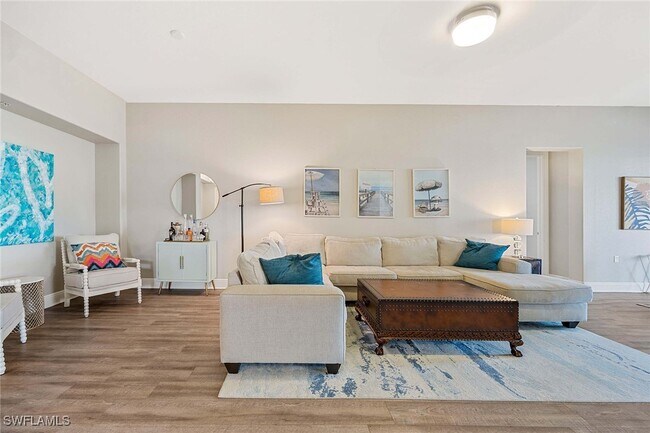 2717 Callista Ct in Naples, FL - Foto de edificio - Building Photo