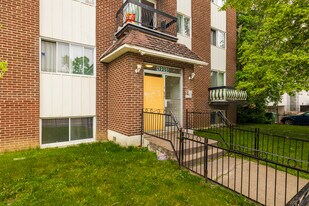 12255 Langelier Boul in Montréal, QC - Building Photo