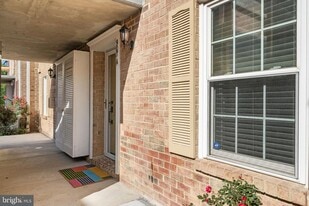 907 S Rolfe St in Arlington, VA - Building Photo