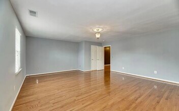 44343 Silkworth Terrace in Ashburn, VA - Building Photo - Building Photo