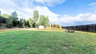 41556 Zinfandel Ave in Temecula, CA - Building Photo - Building Photo