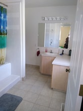 1760 N 400 E in North Logan, UT - Foto de edificio - Building Photo