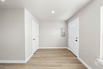 107 Thomas St in Rogers, TX - Building Photo - Building Photo