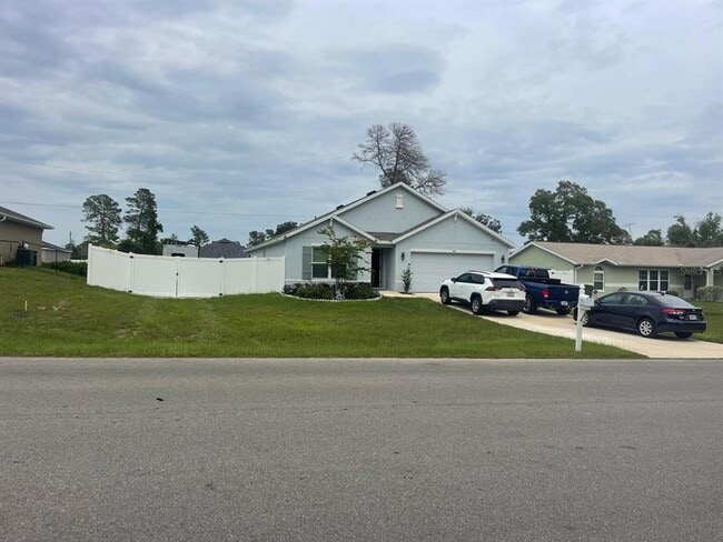465 Marion Oaks Ln in Ocala, FL - Building Photo - Building Photo