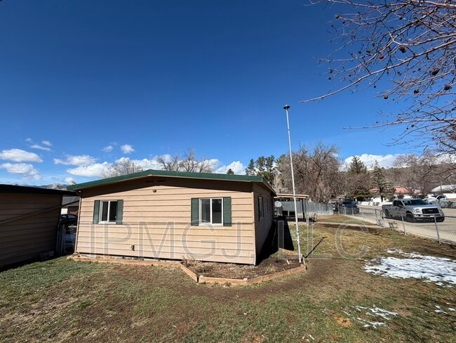 201 Plateau Ave in Collbran, CO - Building Photo - Building Photo