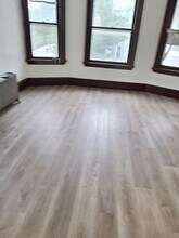 181 Easton Ave, Unit 1 in Waterbury, CT - Building Photo - Building Photo