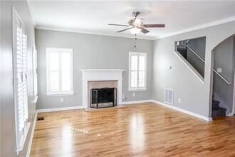 587 Delbridge St NW in Atlanta, GA - Building Photo - Building Photo