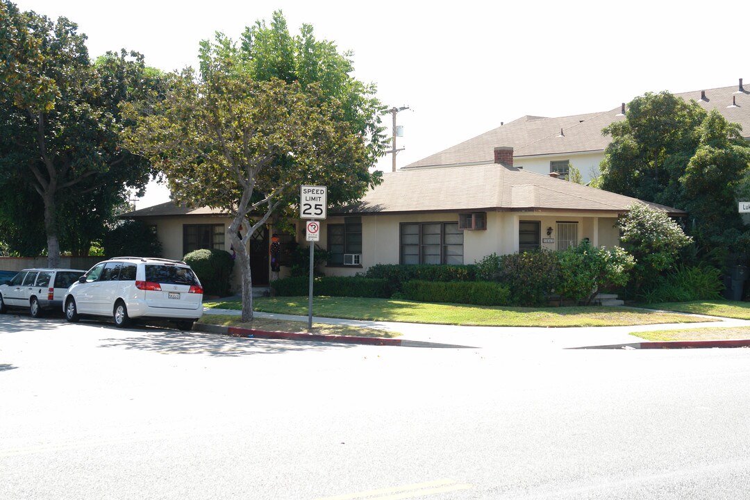 1442 E Wilson Ave in Glendale, CA - Building Photo