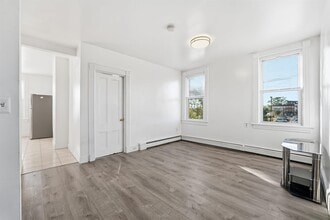 525 7th St in Union City, NJ - Building Photo - Building Photo