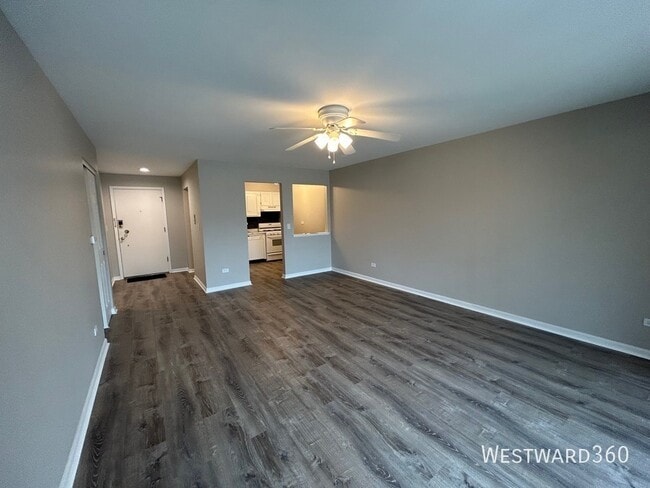 5501 Carriage Way Dr in Rolling Meadows, IL - Building Photo - Building Photo