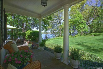 435 Bryant Ave in Roslyn, NY - Building Photo - Building Photo