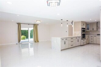 1133 S Chantilly St in Anaheim, CA - Building Photo - Building Photo