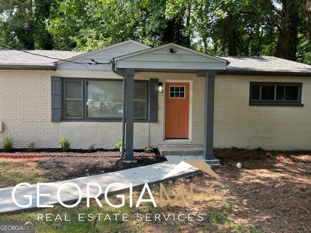 3389 Longleaf Dr in Decatur, GA - Foto de edificio