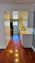 738 Main St, Unit 304 in El Segundo, CA - Building Photo - Building Photo