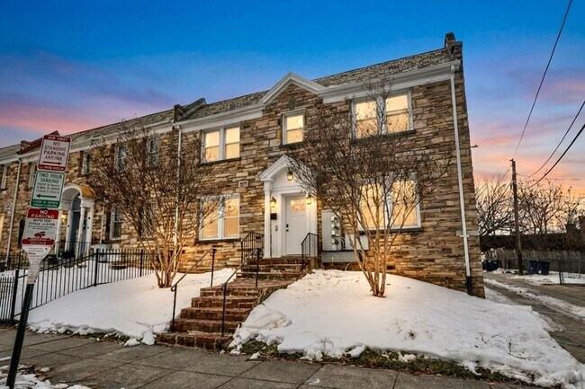 property at 1211 Simms Pl NE
