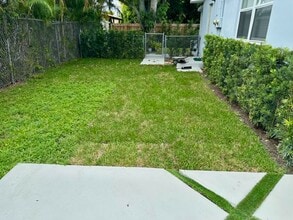 3101 SW 19th St, Unit 1 in Miami, FL - Foto de edificio - Building Photo