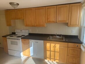 5 Curve St in Lexington, MA - Building Photo - Building Photo