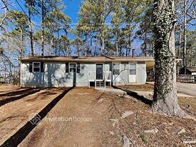 3026 Beaver Dr in Douglasville, GA - Building Photo