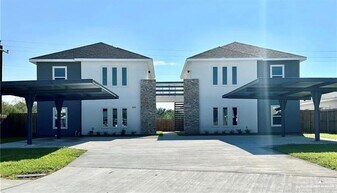 10 Rafael Dr in San Juan, TX - Building Photo