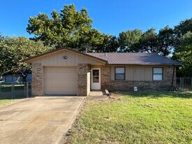 3601 Pearl St in Durant, OK - Building Photo