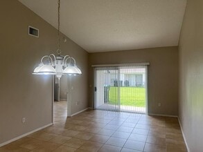 14557 Laguna Beach Cir in Orlando, FL - Building Photo - Building Photo