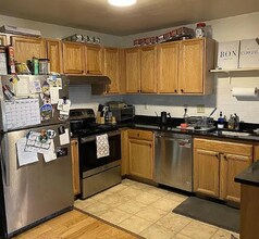 36 Raymond St, Unit A in Boston, MA - Foto de edificio - Building Photo