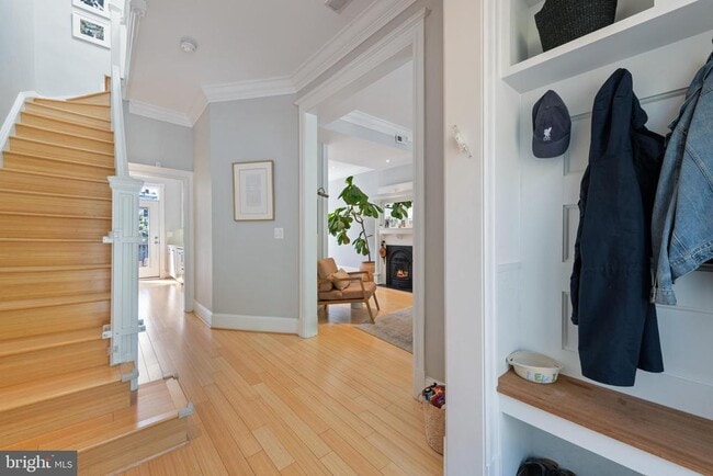 property at 21 V St NE