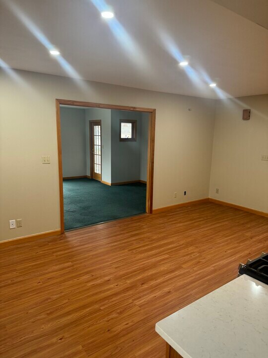 94 E Bridge St, Unit 2 in Oswego, NY - Building Photo