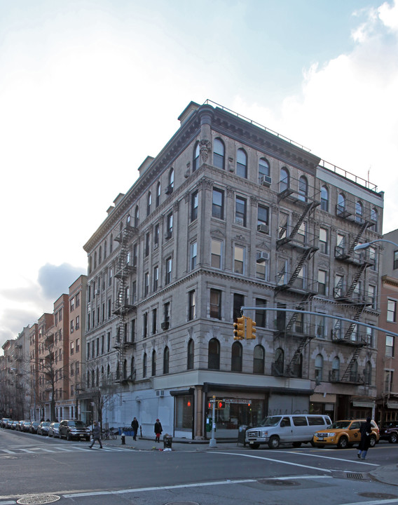 184 E Seventh St in New York, NY - Building Photo