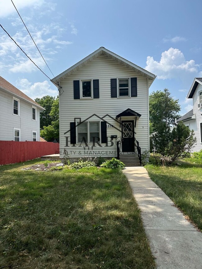 property at 315 5th Ave NW