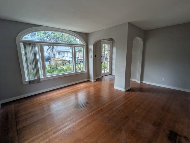 2727 T St in Sacramento, CA - Building Photo - Building Photo