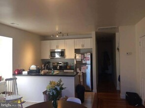 922 S 49th St-Unit -4 in Philadelphia, PA - Building Photo - Building Photo