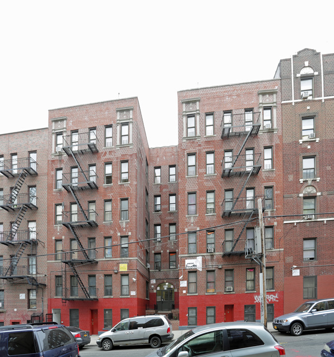 2705 Marion Ave in Bronx, NY - Building Photo