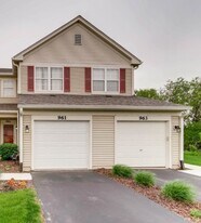 961 Genesee Ct in Naperville, IL - Building Photo