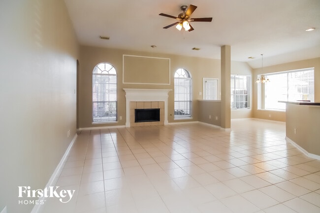 4022 N Dawn Cypress Ct in Houston, TX - Foto de edificio - Building Photo