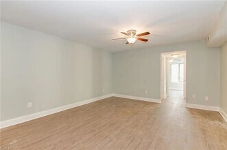 1041 Angler Ln in Virginia Beach, VA - Building Photo - Building Photo