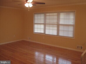 2931 Sayre Rd in Fairfax, VA - Building Photo - Building Photo