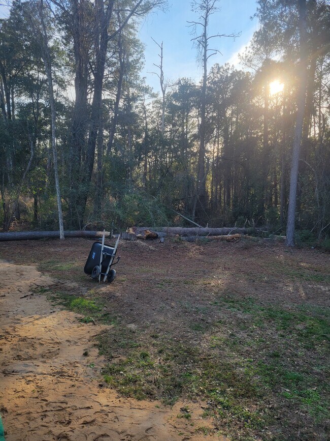 8106 5th St in Laurel Hill, FL - Building Photo - Building Photo