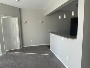 Overlook Apartments - OVL in Elsmere, KY - Foto de edificio - Building Photo