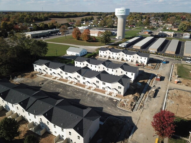 4815 Cornell St in Springfield, OH - Foto de edificio - Building Photo