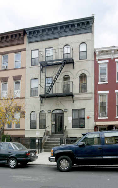 469 Hancock St in Brooklyn, NY - Building Photo