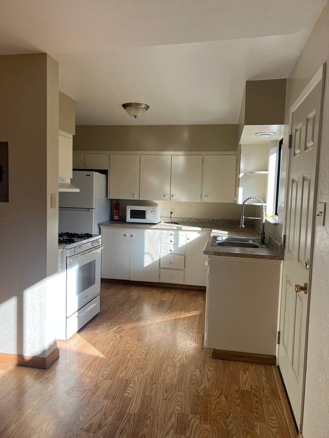 116 Park Ave in Blue Lake, CA - Building Photo - Building Photo