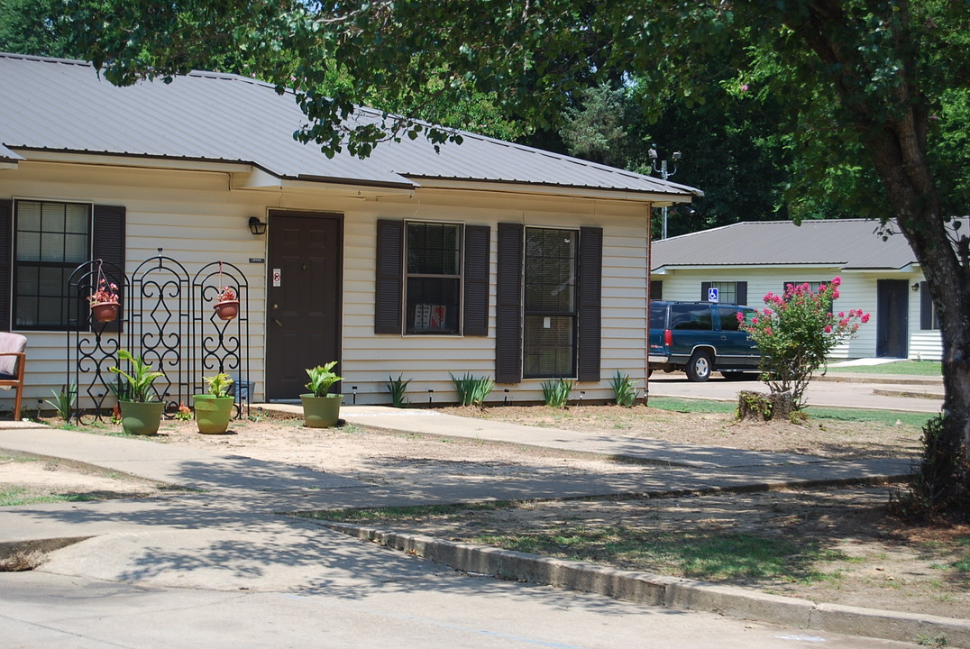 Woodbend Apartments in Uniontown, AL - Foto de edificio