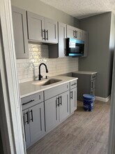 2517 Island Ave, Unit Unit1 in Philadelphia, PA - Foto de edificio - Building Photo