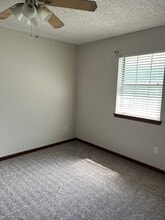 20239 I 30 in Benton, AR - Foto de edificio - Building Photo