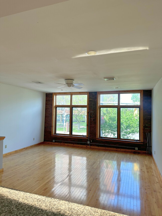 1844 W 25th St, Unit Up