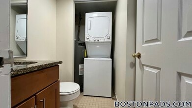 345 Franklin St, Unit 105 in Cambridge, MA - Foto de edificio - Building Photo