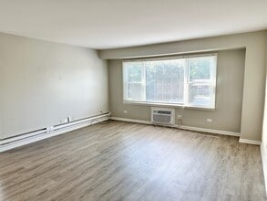 9709 W Lorraine Dr in Countryside, IL - Building Photo - Building Photo